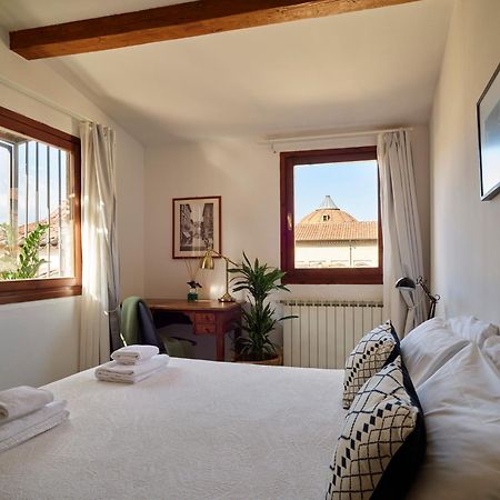On The Duomo - Super Chic Apartment Florenţa Exterior foto