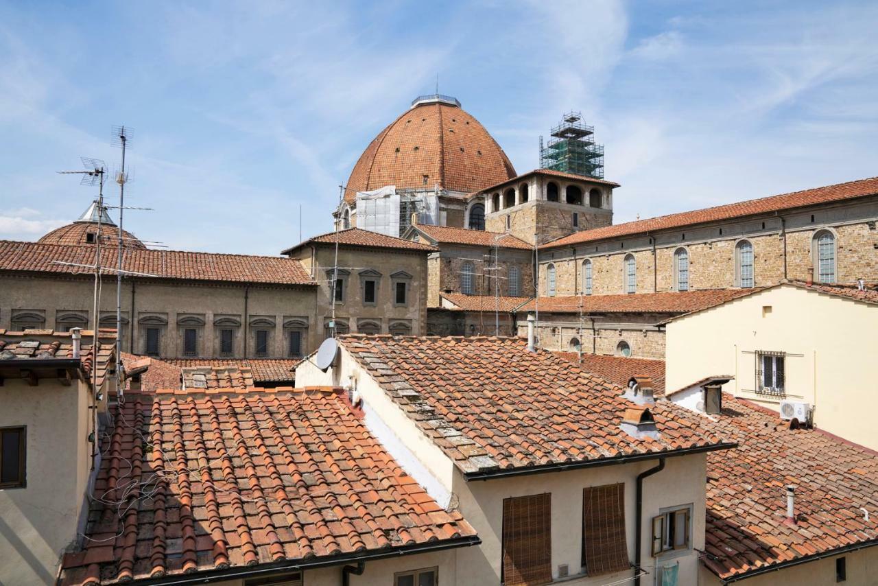 On The Duomo - Super Chic Apartment Florenţa Exterior foto